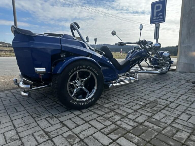 Boom Mustang automat 659 000,-