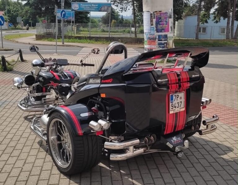Exkluzivní Boom Mustang
